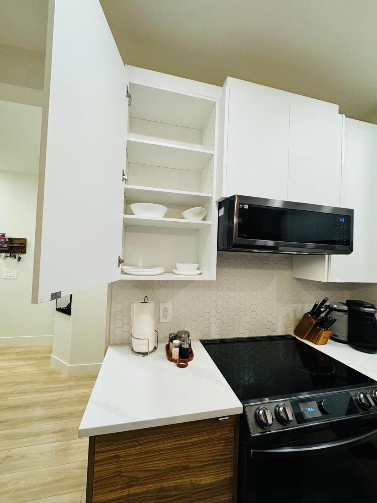 Holiday home Luxurious Away From Edmonton